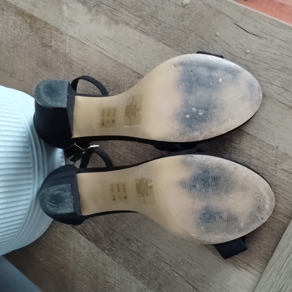 Express thick heel haux suede heels with shiner heel and ankle strap enclosure - Picture 3 of 8